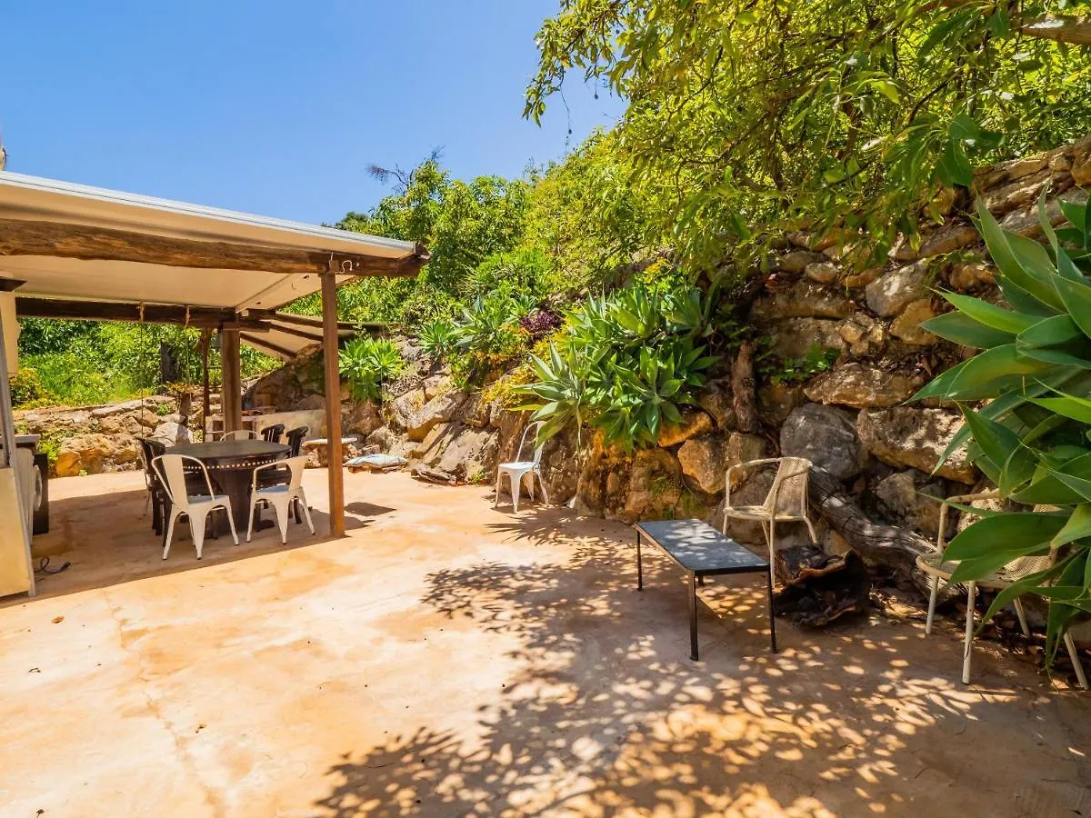 Holiday home Cubo'S Secret Nature House Monda
