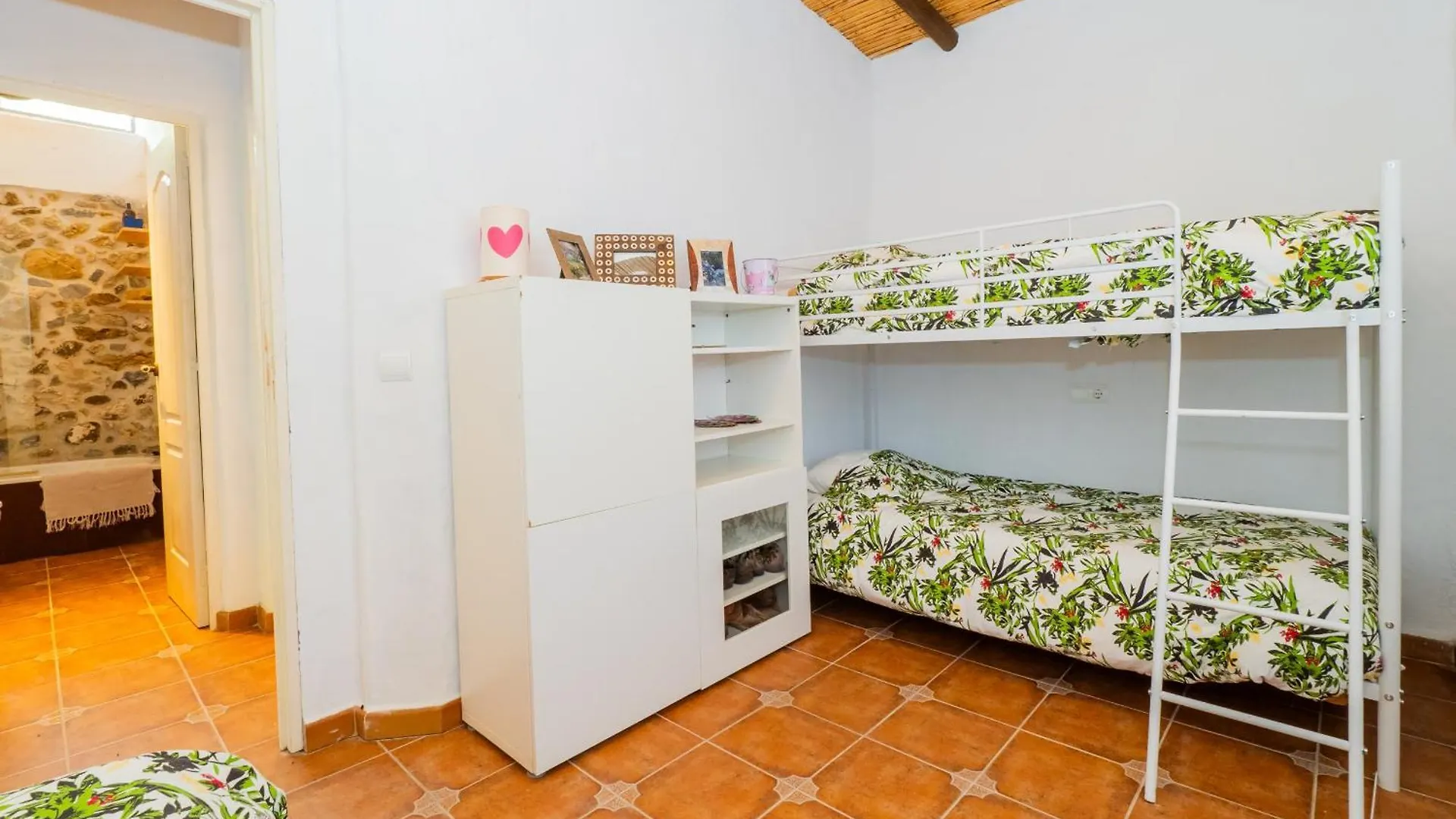 Cubo'S Secret Nature House Monda Spain