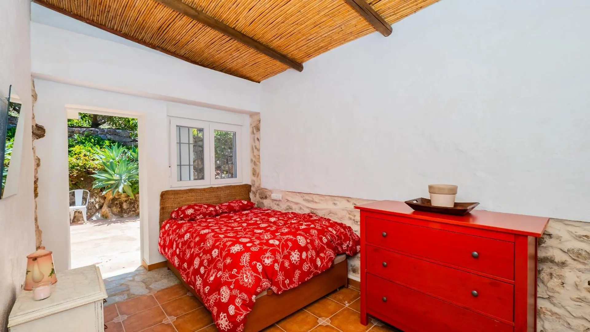 Cubo'S Secret Nature House Monda 0*,  Spain